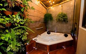 Casa Suculenta ,Monteverde Con Jacuzzi Privado Y Lavanderia