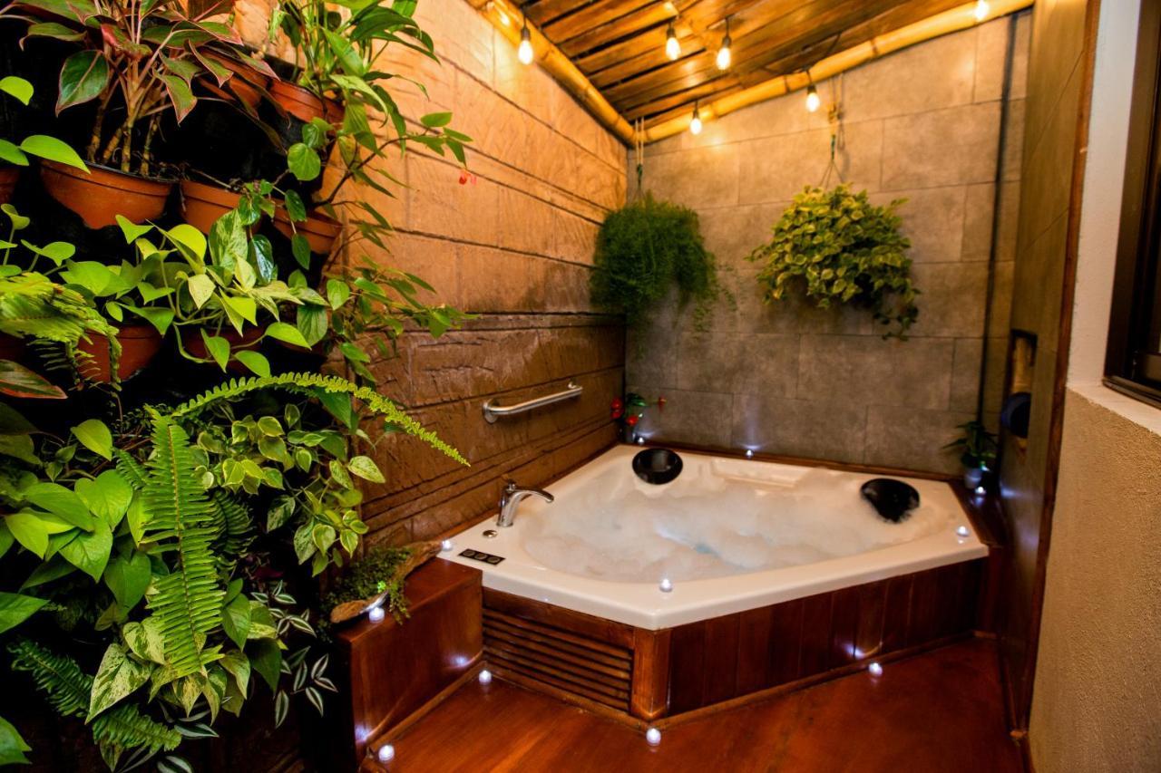 Casa Suculenta ,Monteverde Con Jacuzzi Privado Y Lavanderia Exterior photo